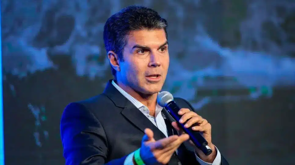 Helder Barbalho (MDB) em evento que discute reformas tributárias