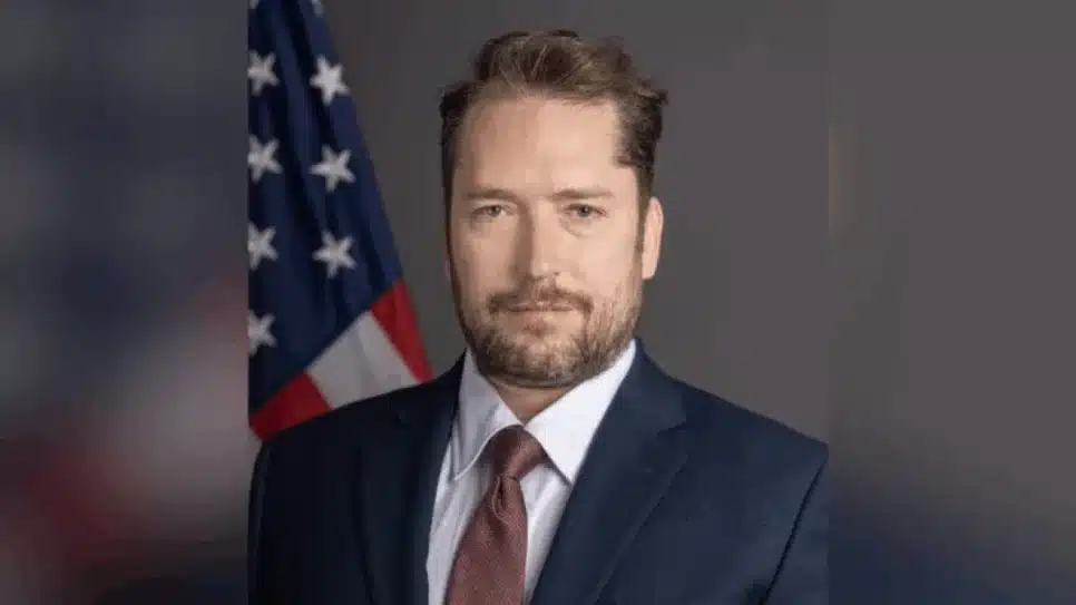 Na imagem, Darren Beatti, assessor dos EUA para política em relação ao Brasil