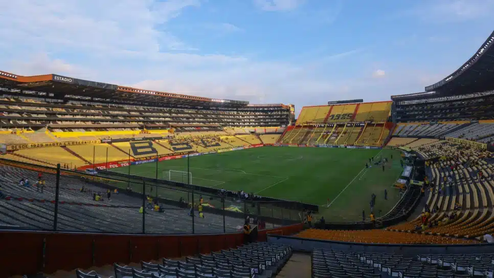 Estádio Monumental Isidro Romero Carbo, casa do Barcelona-EQU