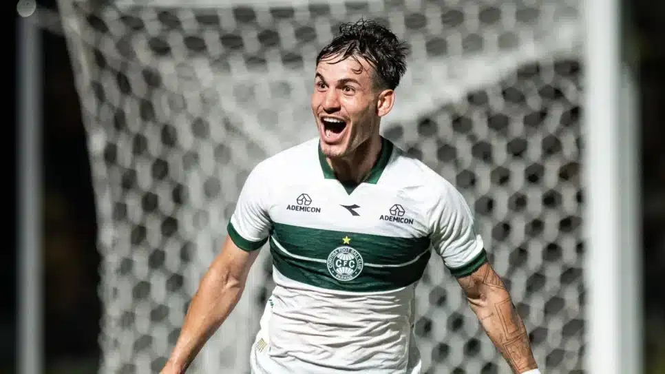 Coritiba venceu Mirassol no Maião