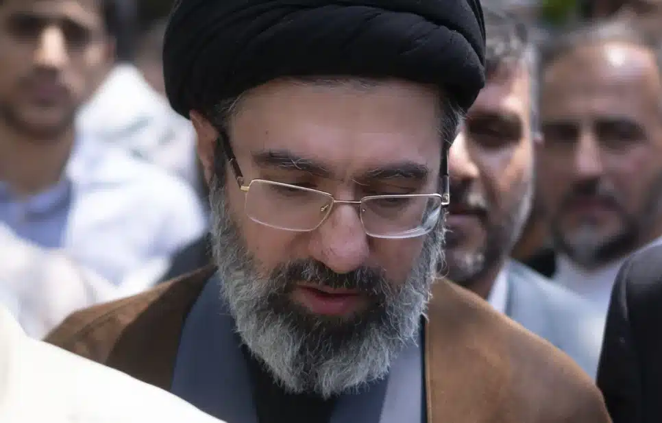 Foto de arquivo de 31 de maio de 2019 mostra Mojtaba Khamenei, filho do Líder Supremo do Irã, o Aiatolá Ali Khamenei, participando de uma manifestação para marcar o Dia de Jerusalém em Teerã