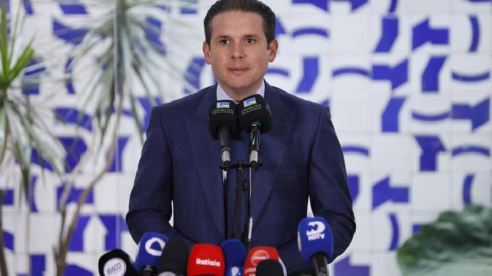 Na imagem, o presidente da Câmara, Hugo Motta, durante conversa com jornalistas em 16 de março de 2026 | Marina Ramos/Câmara - 16.mar.2026