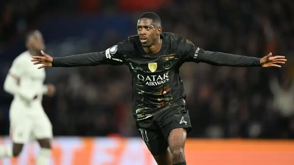 Ousmane Dembélé comemora gol do PSG contra o Chelsea na Champions League