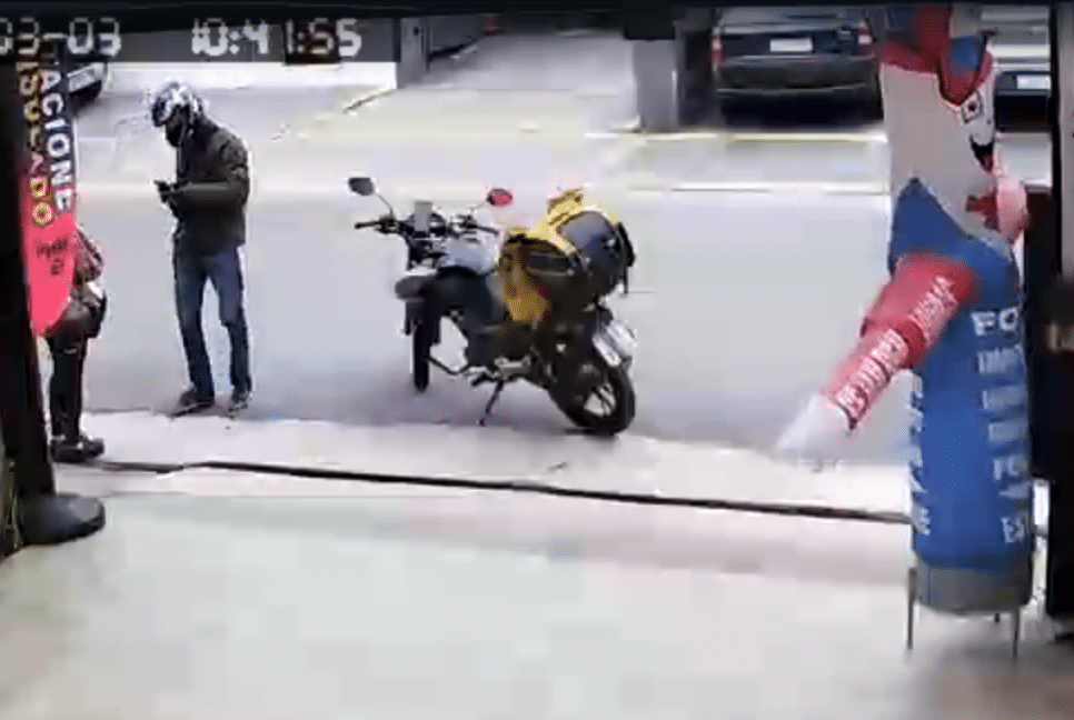 Assalto em frente ao Consulado dos EUA em São Paulo