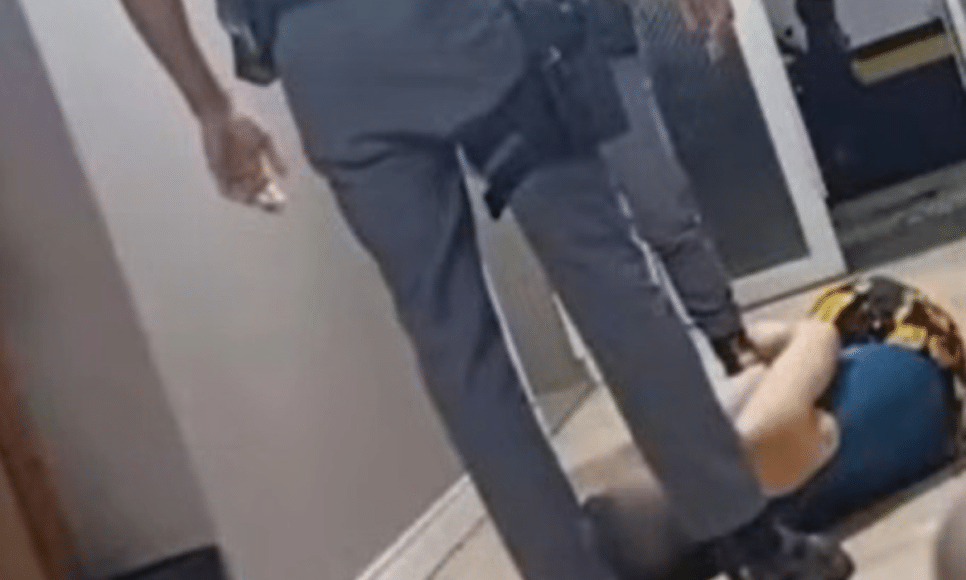 Mulher é agredida por PM com socos e chutes no litoral de SP