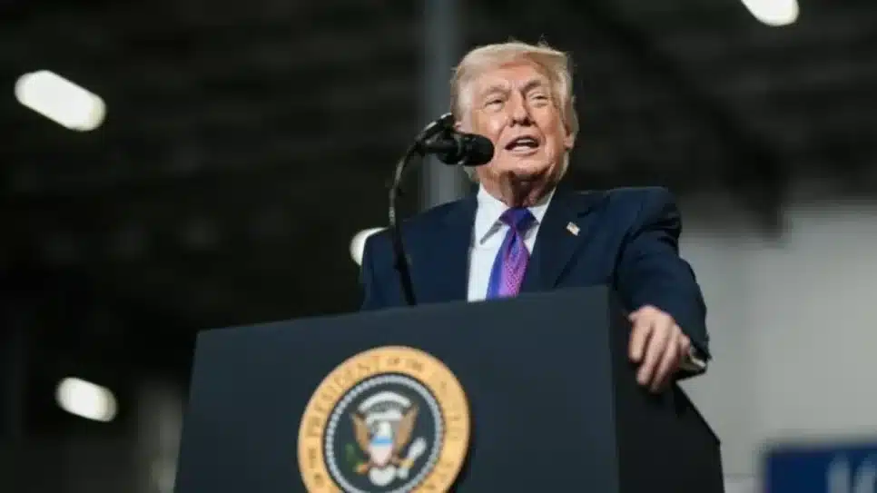 Na imagem, o presidente Donald Trump em discurso | Reprodução/Official White House Photo by Joyce N. Boghosian 11.mar.2026