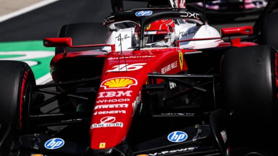 Se F1 cancelar as etapas do Bahrein e da Arábia Saudita, calendário passaria para 22 corridas; na imagem, Charles Leclerc, da Ferrari