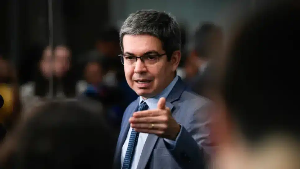O líder do governo Lula no Congresso, senador Randolfe Rodrigues (PT-AP)