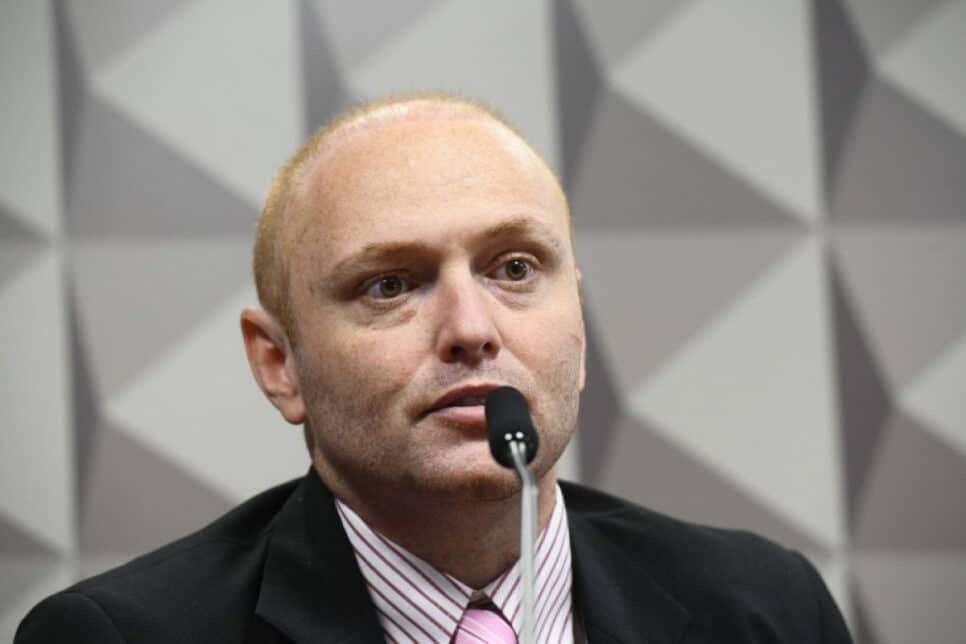 Hacker Walter Delgatti Neto, em pronunciamento na CPMI do 8 de Janeiro