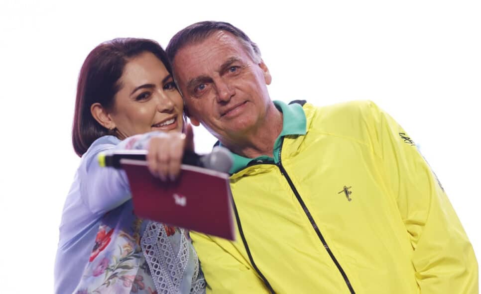 A ex-primeira-dama e presidente do PL Mulher (Partido Liberal), Michelle Bolsonaro, e o ex-presidente da República, Jair Messias Bolsonaro, durante abertura do "Encontro Nacional de Mandatários do Partido Liberal-PL",