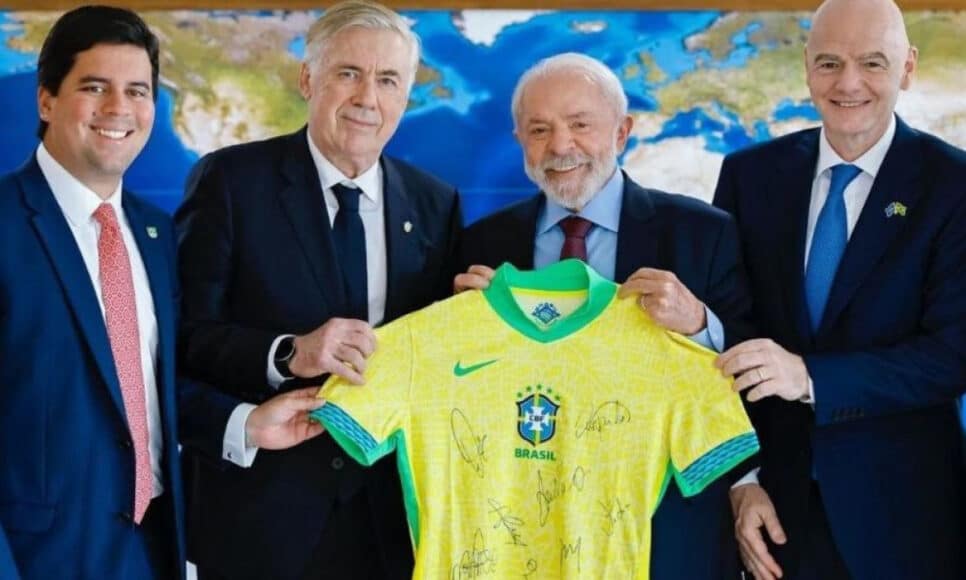Ex-ministro do Esporte André Fufuca, técnico da seleção brasileira, Carlo Ancelotti, presidente Lula (PT) e o presidente da Fifa, Gianni Infantino
