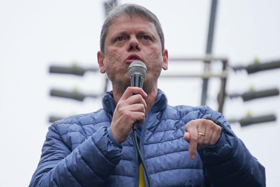 Tarcísio em ato na Paulista