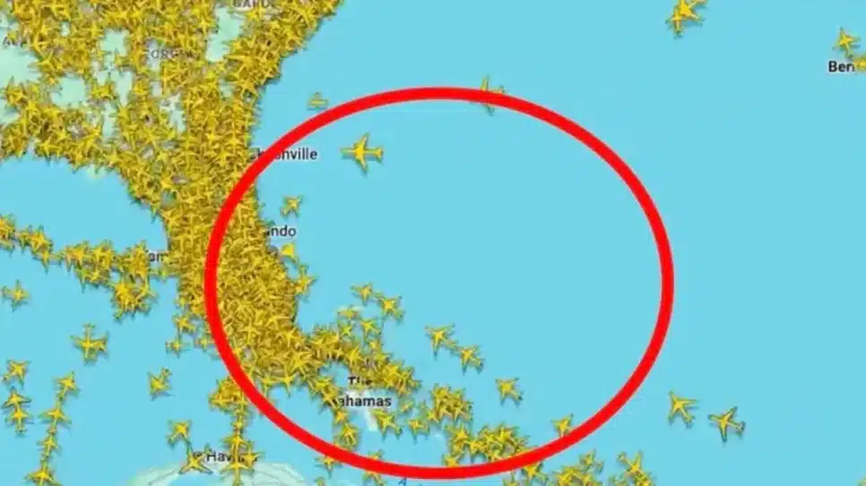 Tráfego aéreo foi alterado temporariamente perto das 19h35 (horário de Brasília)