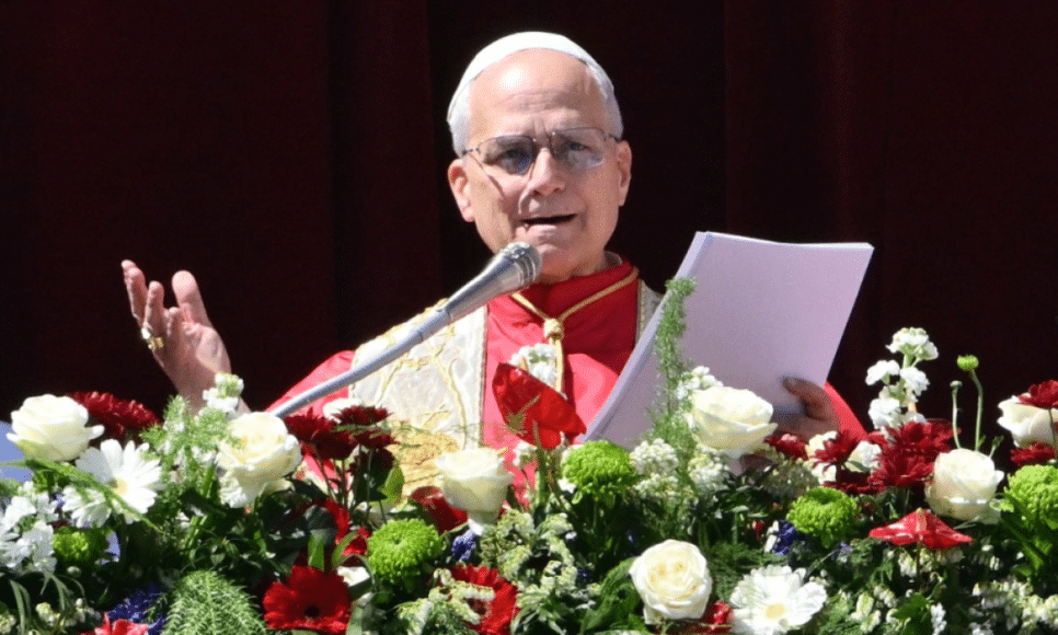 Papa pede paz no Oriente Médio em primeira bênção de Páscoa
