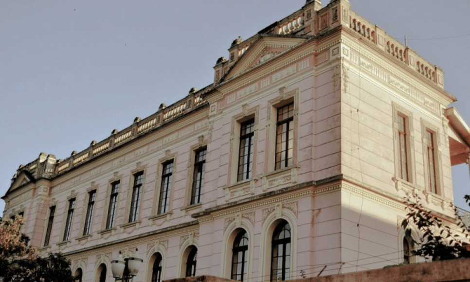Instituto Estadual de Educação Dr. Caetano Munhoz da Rocha