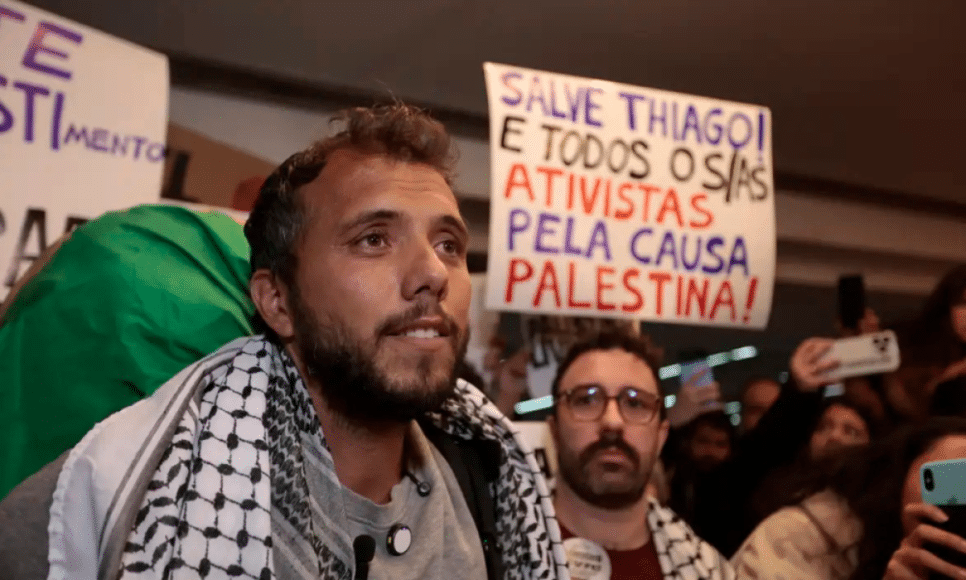 Ativista brasileiro Thiago Ávila foi preso na Argentina na terça-feira (31)