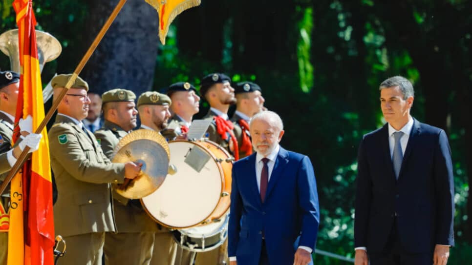O presidente da República, Luiz Inácio Lula da Silva, durante reunião Plenária da I Cúpula Brasil-Espanha. Palácio Real de Pedralbes, Espanha