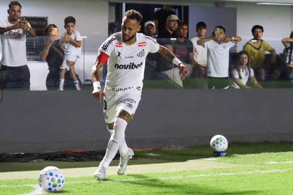 Neymar, em Santos x Atlético Mineiro, pelo Brasileirão 2026