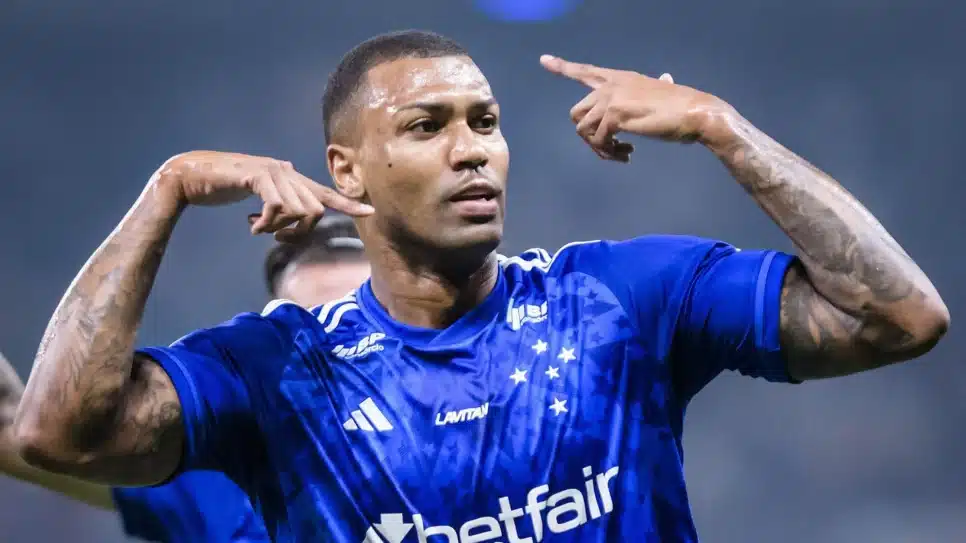 Walace comemora gol sobre o Boca Juniors pelas oitavas de final da Copa Sul-Americana